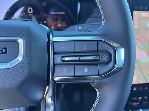 New 2026 GMC Acadia Denali w/ Super Cruise Package image 16