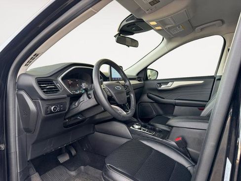 Certified 2022 Ford Escape SEL image 9