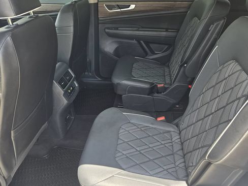 Used 2024 Volkswagen Atlas SEL Premium R-Line AWD/4WD image 27