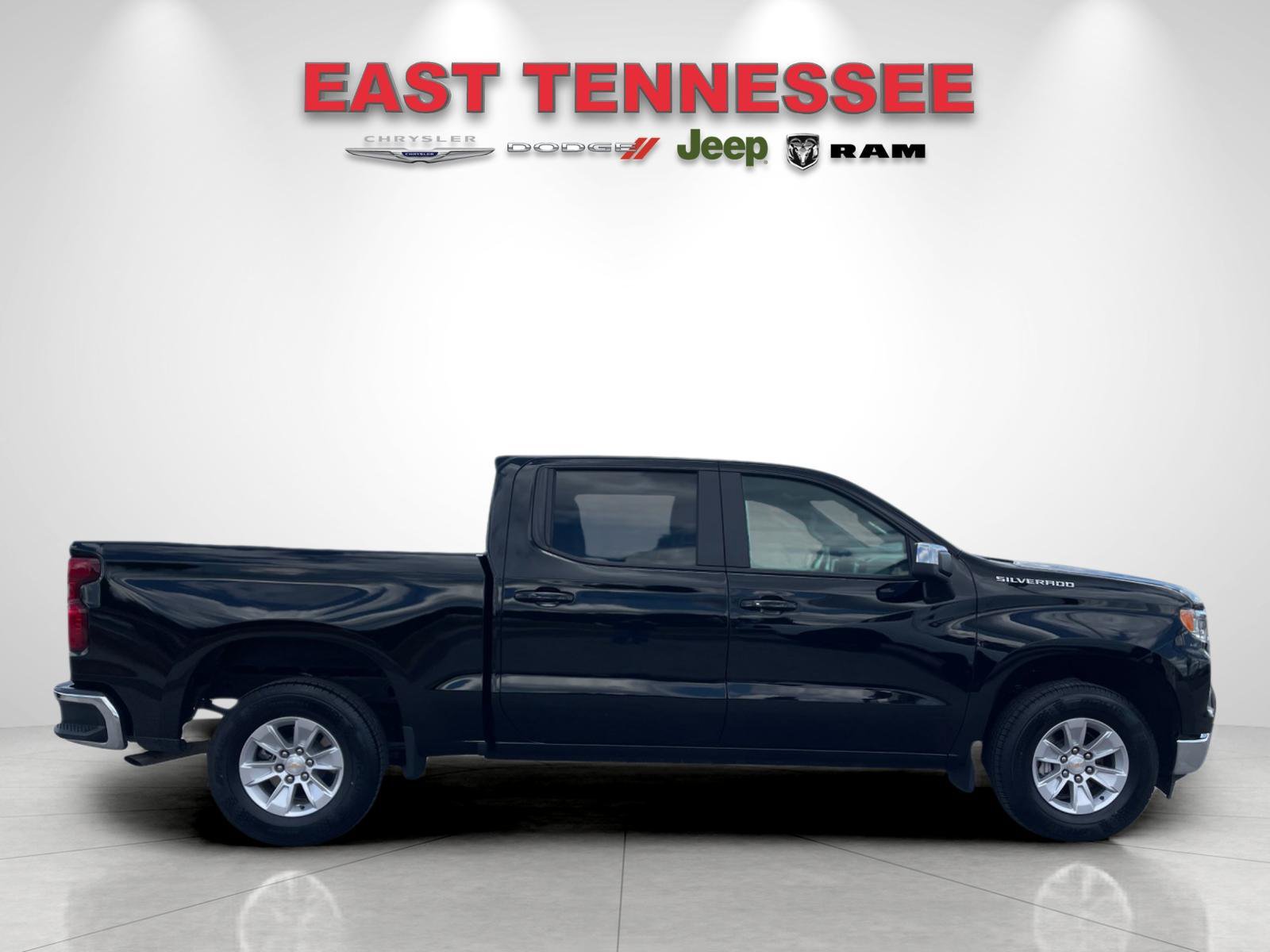Used 2026 Chevrolet Silverado 1500 LT RWD image 2