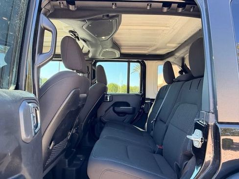 Certified 2025 Jeep Wrangler Unlimited Rubicon 4xe w/ Safety Group AWD/4WD image 14