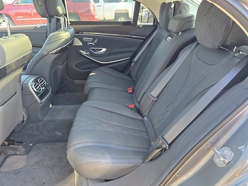 Used 2020 Mercedes-Benz S 560 Sedan image 5