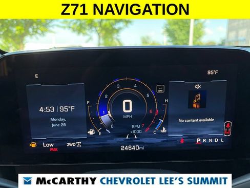 Used 2024 Chevrolet Traverse Z71 AWD/4WD image 16