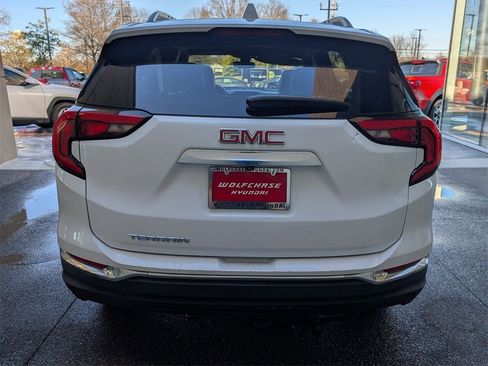 Used 2020 GMC Terrain SLT image 4