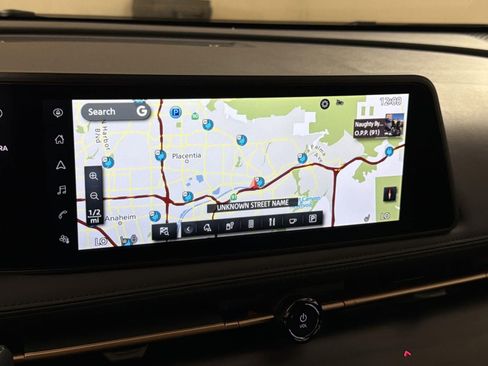 Used 2025 Nissan Ariya AWD image 13