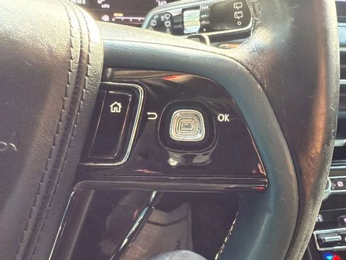 Used 2020 Lincoln Corsair Reserve w/ Equipment Group 201A image 11