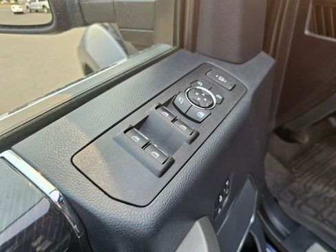 Certified 2022 Ford F450 Platinum w/ FX4 Off-Road Package image 20