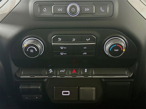 Used 2019 Chevrolet Silverado 1500 Custom Trail Boss w/ Custom Convenience Package image 18