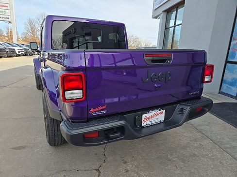 New 2026 Jeep Gladiator Sport image 8