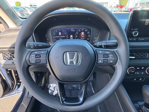 Used 2023 Honda Accord EX image 22