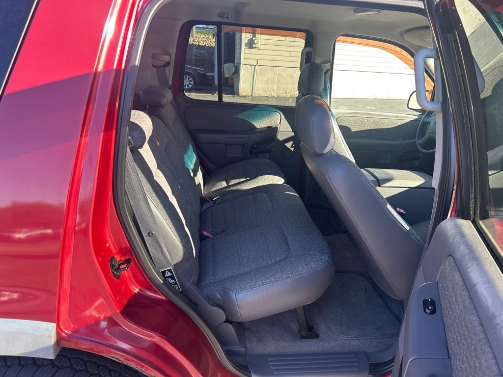 Used 2002 Ford Explorer XLS AWD/4WD image 12