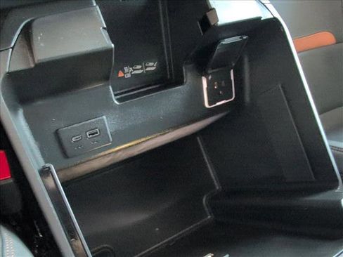 Used 2024 GMC Sierra 1500 AT4 w/ Technology Package image 25