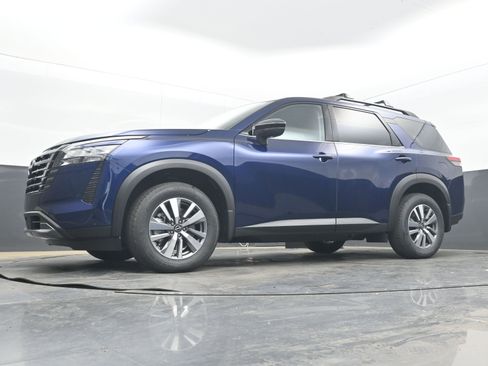 New 2026 Nissan Pathfinder SL FWD image 21