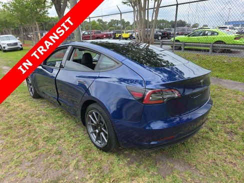 Used 2022 Tesla Model 3 Standard Range RWD image 5