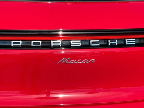 New 2026 Porsche Macan image 39