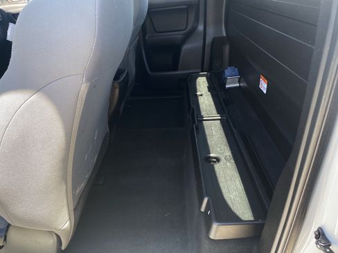 Used 2021 Toyota Tacoma SR RWD image 14