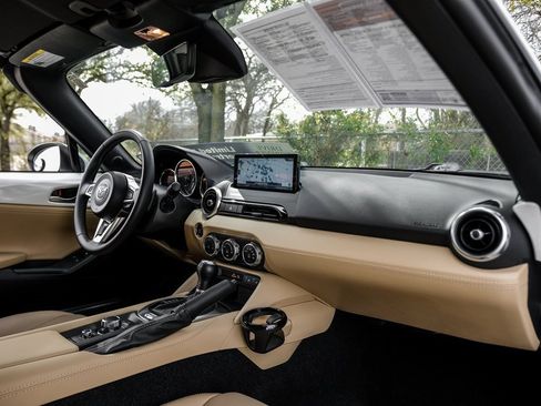 Used 2025 MAZDA MX-5 Miata RF Grand Touring image 37