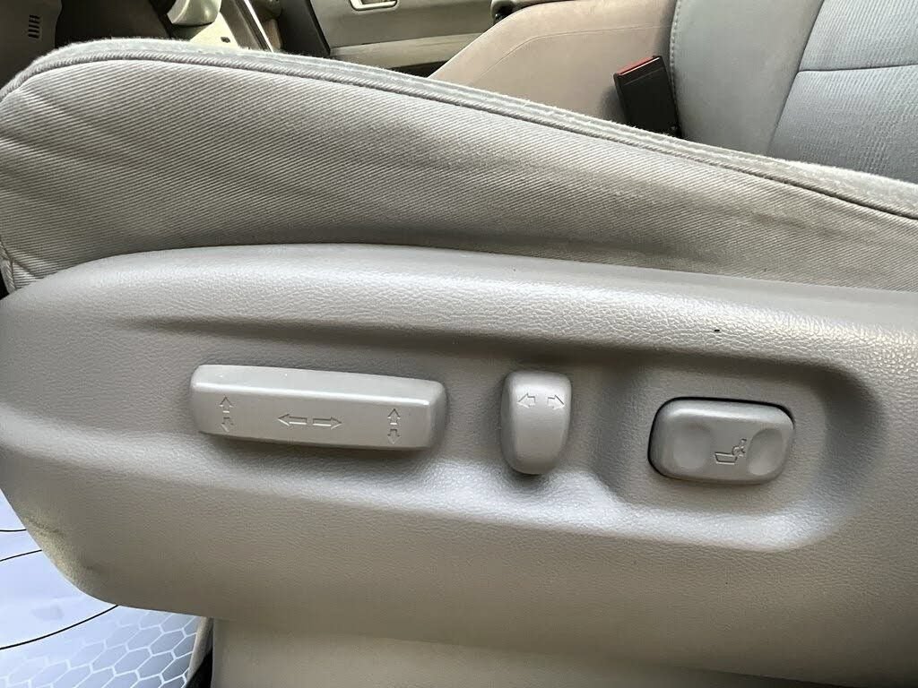 Used 2011 Honda Pilot EX image 17