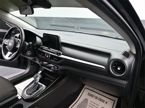 Used 2019 Kia Forte S image 17