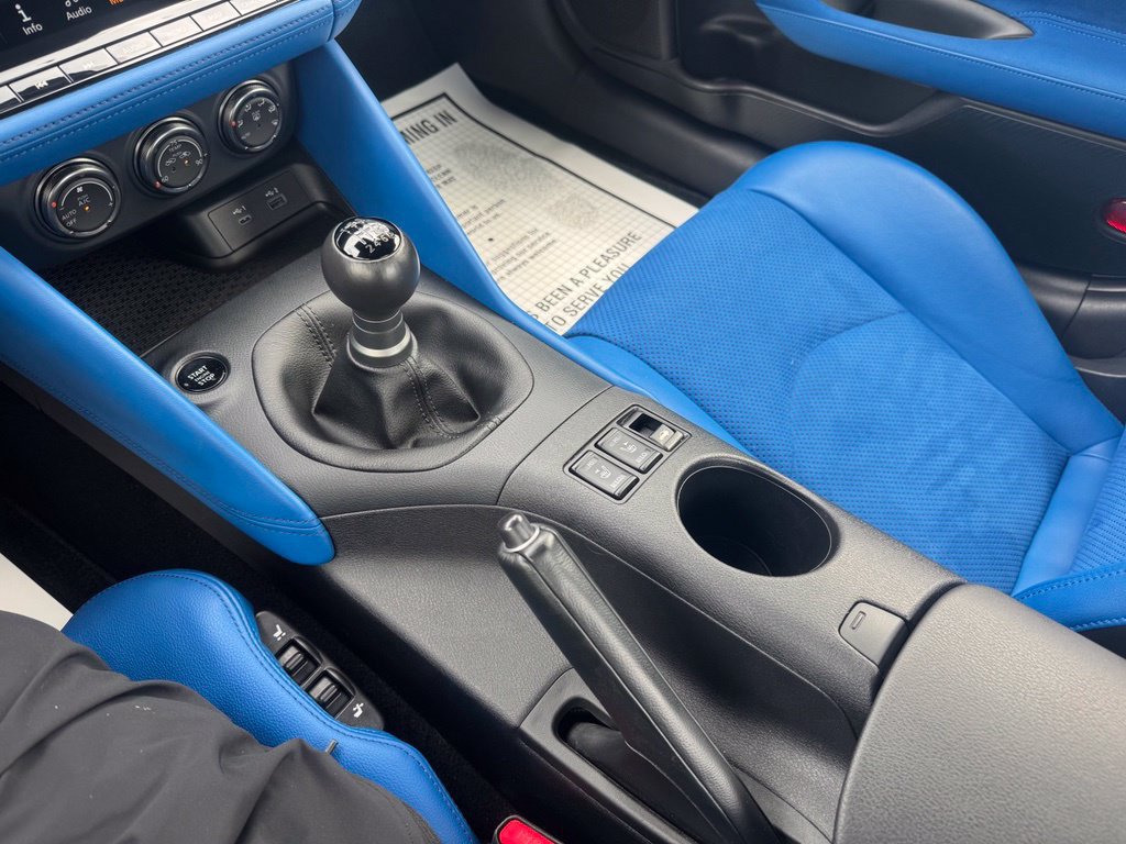 Used 2025 Nissan Z Performance w/ Floor Mat Package RWD image 35