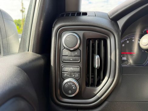 Used 2024 GMC Sierra 2500 Pro w/ Convenience Package AWD/4WD image 19