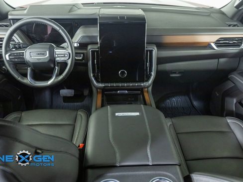 Used 2025 GMC Yukon XL Denali w/ Sun & Power Step Package AWD/4WD image 29
