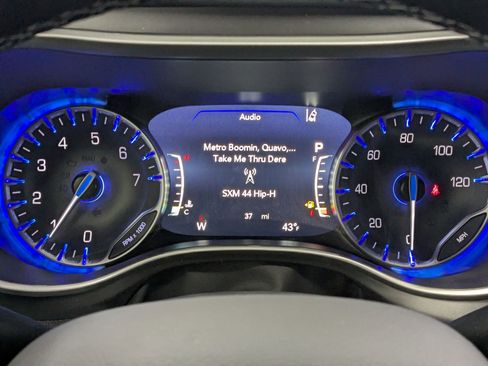 New 2026 Chrysler Pacifica Select FWD image 12