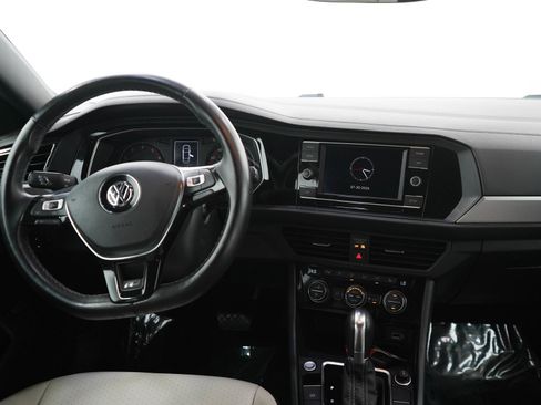 Used 2019 Volkswagen Jetta R-Line w/ R-Line Cold Weather Package FWD image 13