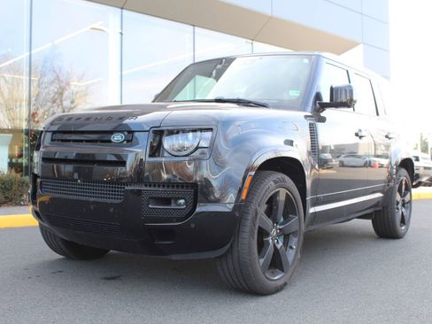 Used 2022 Land Rover Defender 110 V8 image 1