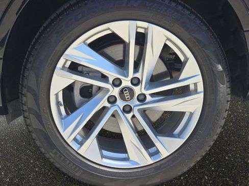 Used 2023 Audi Q7 3.0T Premium Plus AWD/4WD image 39