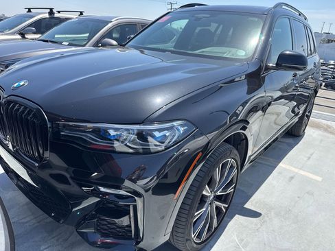 Used 2021 BMW X7 M50i AWD/4WD image 2