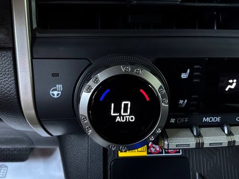 New 2026 Toyota Tacoma Limited AWD/4WD image 31