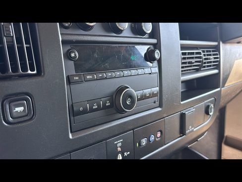 Used 2022 Chevrolet Express 2500 Extended image 16