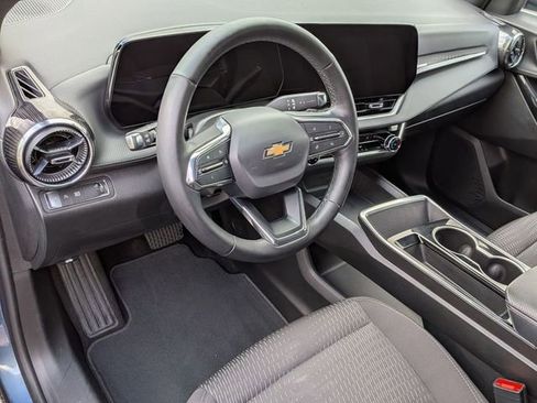 Used 2025 Chevrolet Equinox LT image 11