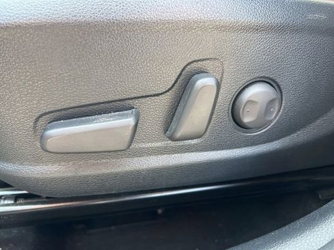 Certified 2023 Kia Seltos SX w/ SX Sunroof Package AWD/4WD image 35