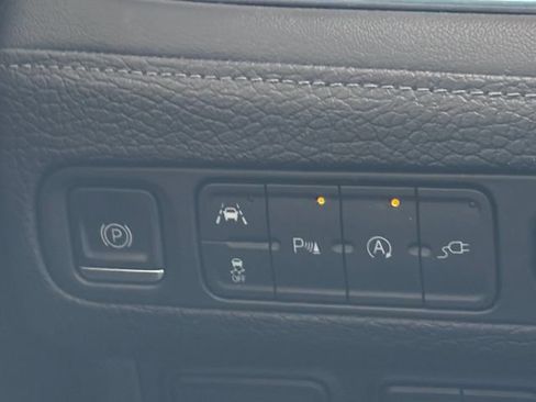 Used 2021 GMC Yukon Denali RWD image 36