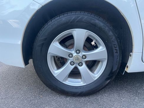 Used 2012 Toyota Sienna LE FWD image 36