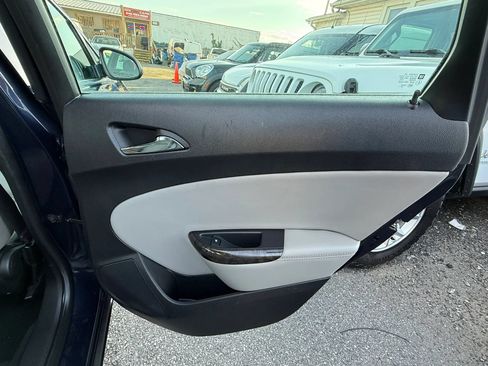 Used 2015 Buick Verano FWD image 27
