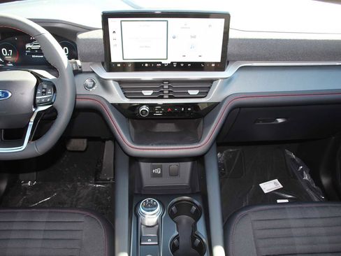 New 2026 Ford Explorer ST-Line image 29