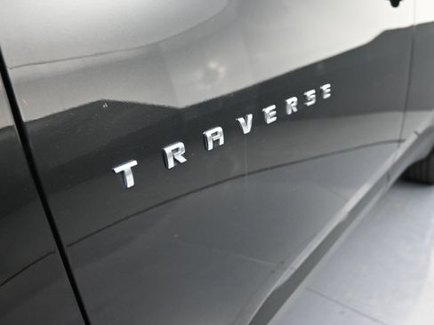 Used 2020 Chevrolet Traverse LT AWD/4WD image 34