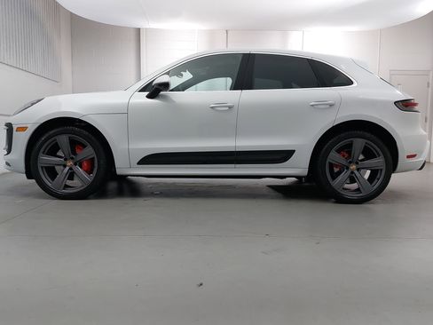 Used 2025 Porsche Macan S image 2