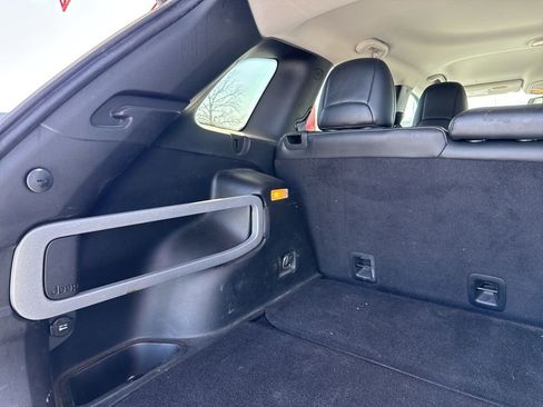 Used 2015 Jeep Cherokee Limited image 25