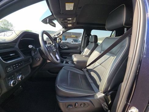 Used 2022 GMC Yukon XL SLT w/ SLT Premium Package AWD/4WD image 30