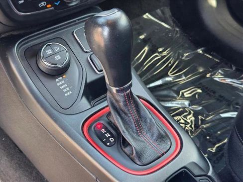 Used 2019 Jeep Compass Trailhawk image 12