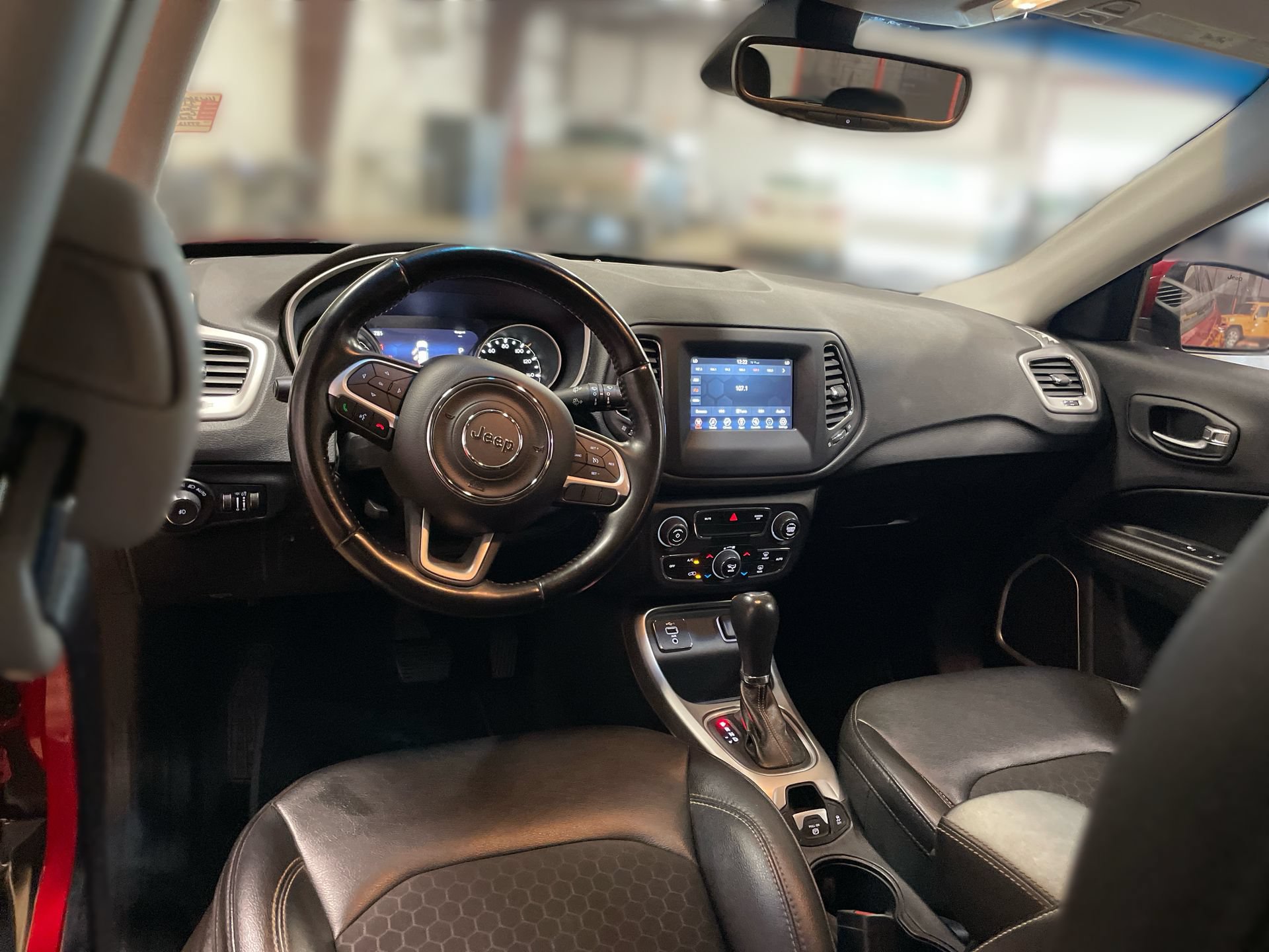 Used 2021 Jeep Compass Latitude w/ Convenience Group FWD image 18