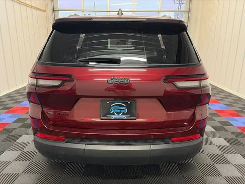 Used 2021 Jeep Grand Cherokee L Laredo AWD/4WD image 5