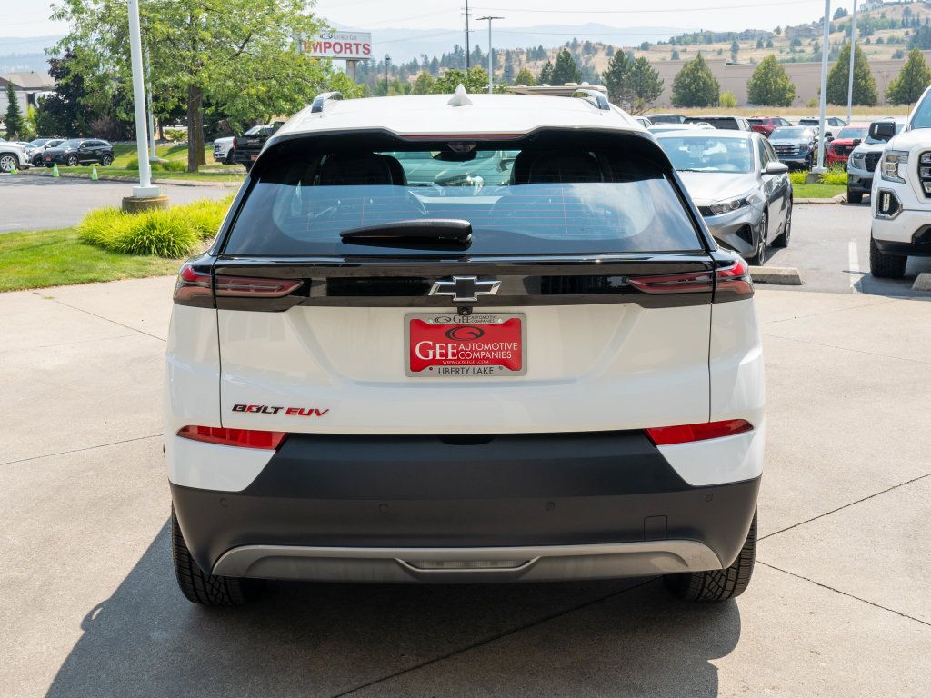 Certified 2023 Chevrolet Bolt EUV Premier w/ Redline Edition FWD image 7