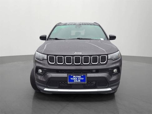 Used 2024 Jeep Compass Limited image 2
