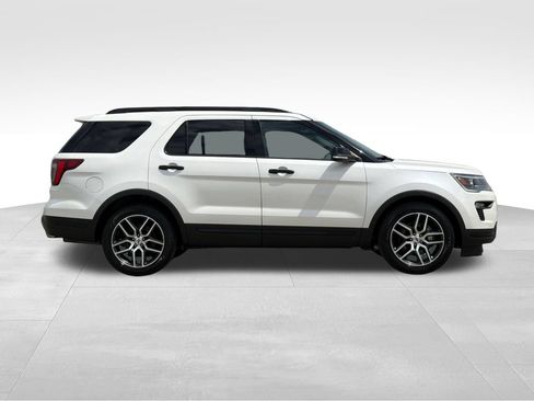Used 2018 Ford Explorer Sport w/ Equipment Group 401A AWD/4WD image 21