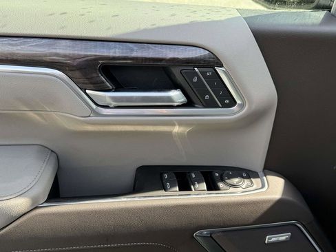 New 2026 Chevrolet Silverado 1500 LTZ w/ LTZ Premium Package AWD/4WD image 17